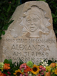 Gedenkstein zu Ehren Alexandras